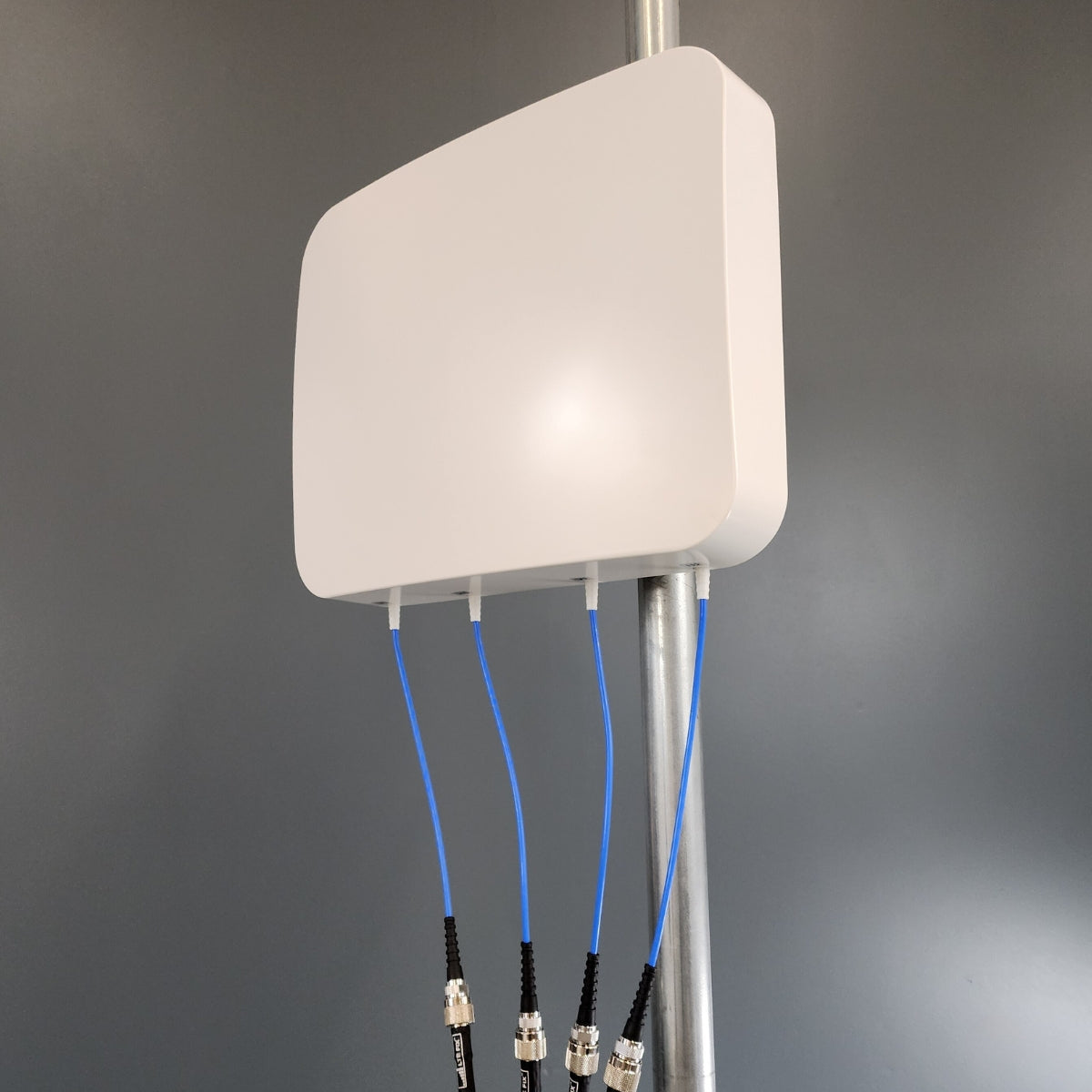 Blaster 4×4 MIMO Antenna 600-6000MHz Cellular 8.5dBi Directional Panel – N Female Connectors