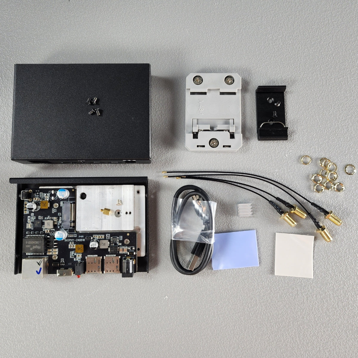 Quectel LTE Cat 6 EM060K-GL & M.2 Key B 4G 5G Modem Adapter Enclosure | 2.5G Ethernet - RJ45 | USB3 | Dual Nano SIM | PoE Power Supported
